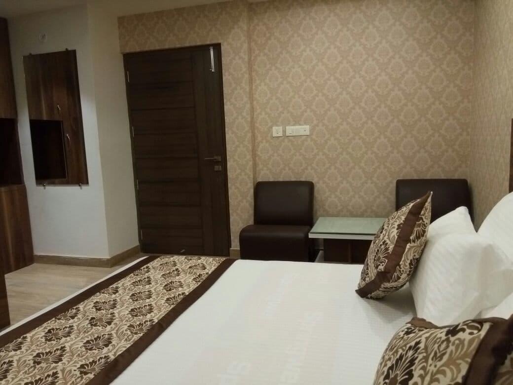 Radical Palace Hotel And Restaurant Lucknow Luaran gambar