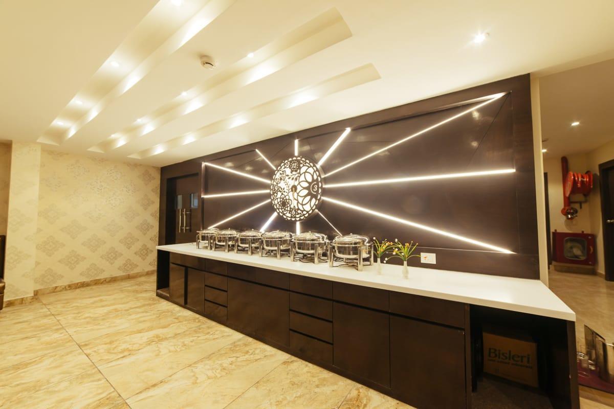 Radical Palace Hotel And Restaurant Lucknow Luaran gambar